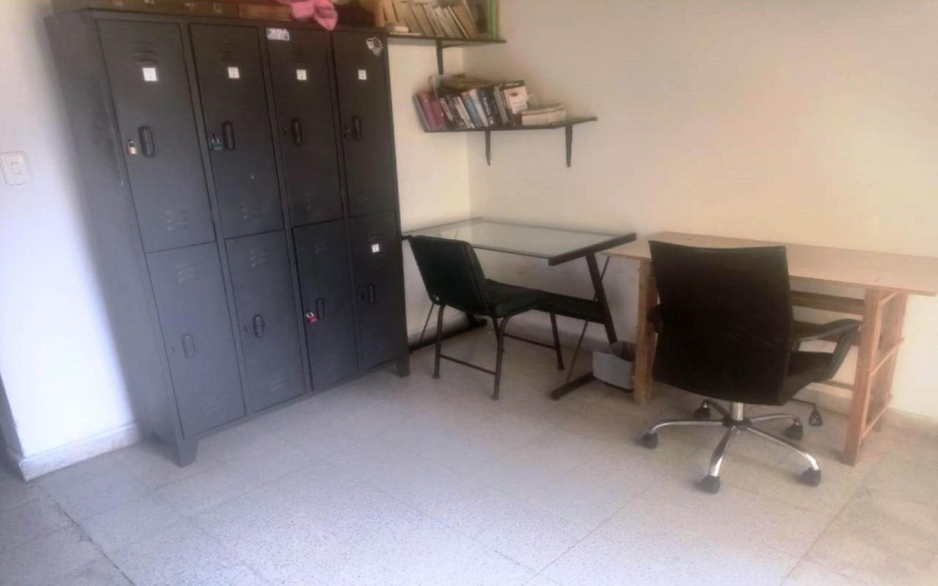 Yellow House Hostel Μεντεγίν Εξωτερικό φωτογραφία